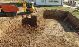 Рытье котлованов под фундамент в Туле – цена от 2595 руб. за м3 | Мастер крыш71